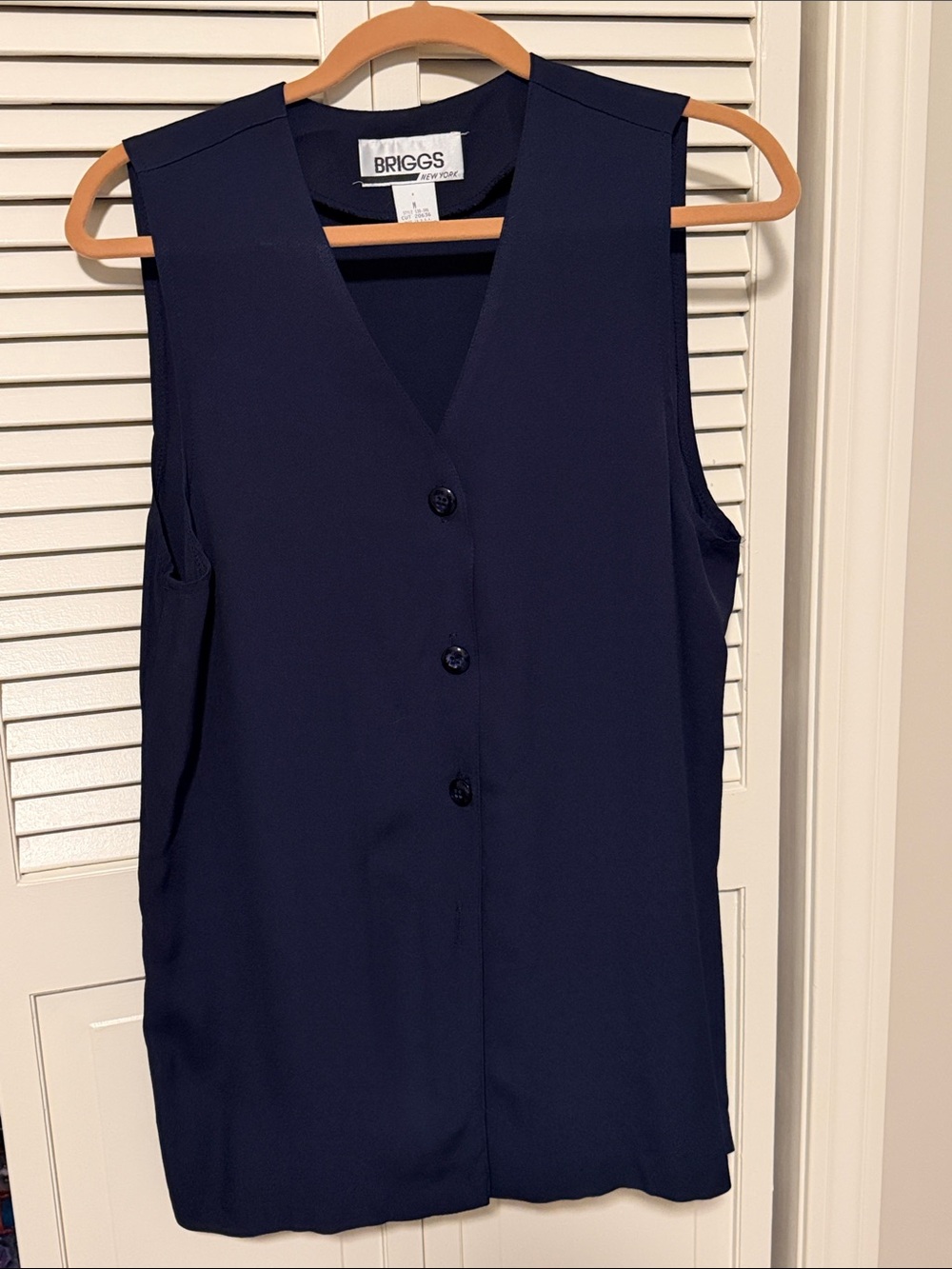 BRIGGS New York Sleeveless Navy V-Neck Button Front Shell